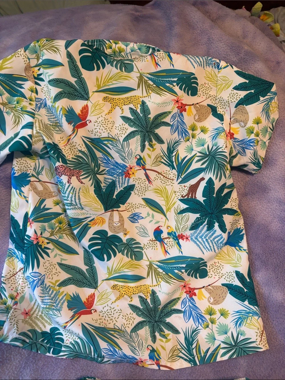 Kids Tropical Print Matching Set in White and Green that’s like a size 5/6
